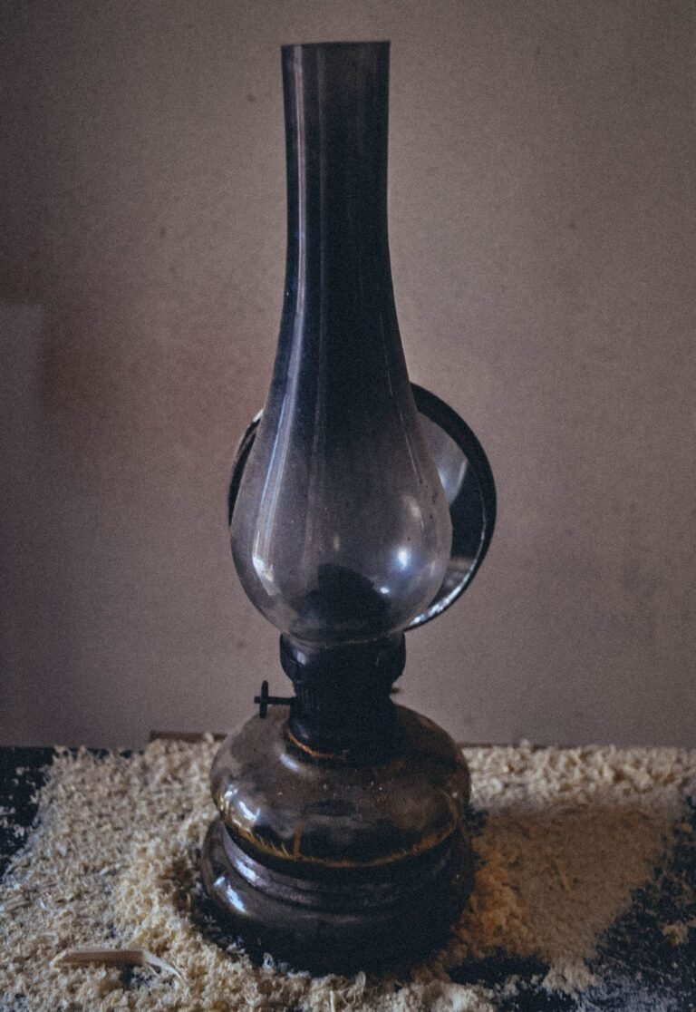 Petroleumlamp met glazen kap